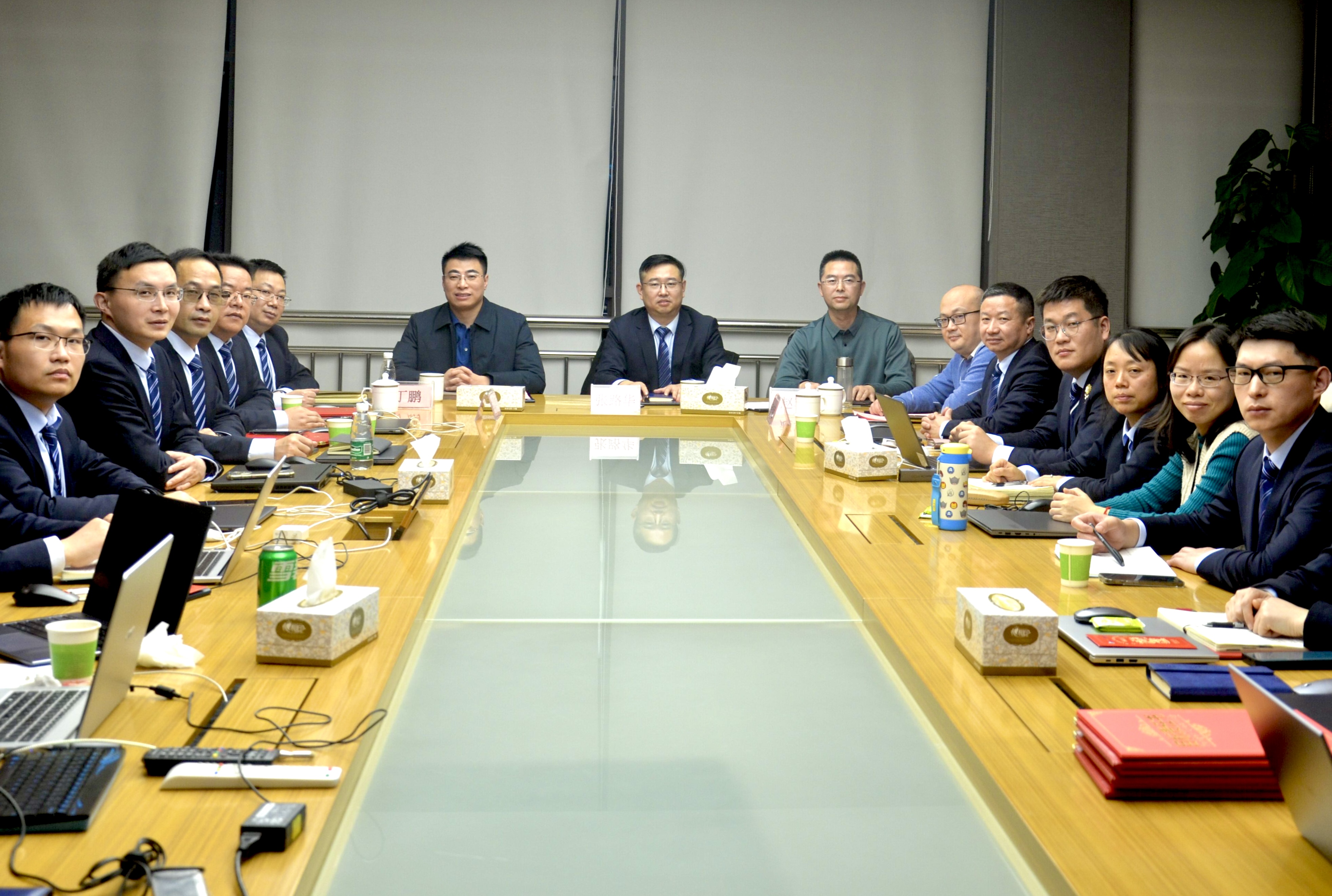 突破变革 协同共进 I 2023年江西鸿利&尊龙凯时年终总结大会 突破变革 协同共进 I 2023年江西鸿利&尊龙凯时年终总结大会